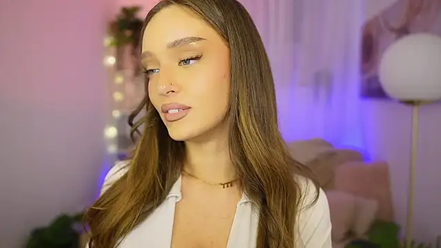 clara_nia - Clara_Nia's free webcam