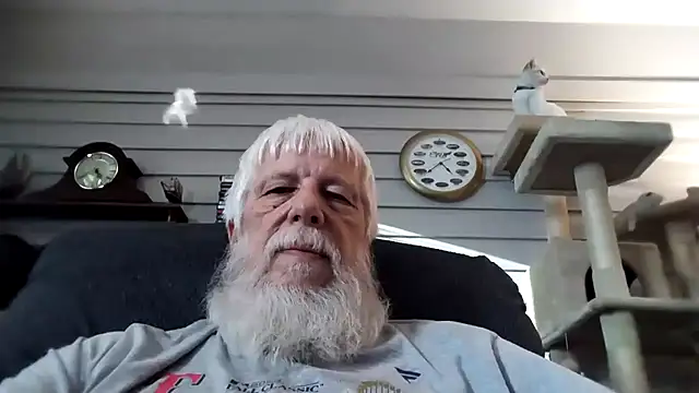 futura_intx (M grandpa) - Tip me for a cum show