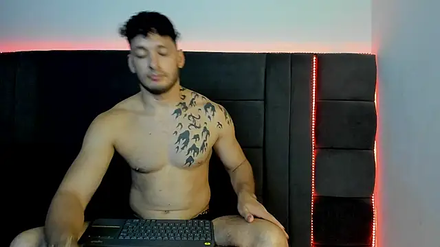 alejandro__2 (M young) - Naked and jerk off