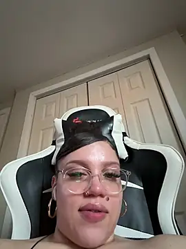 QueenNuttCollector webcam