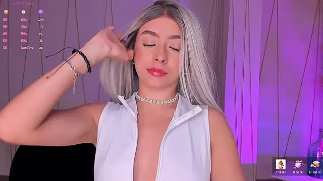 IsabellaMoreau webcam