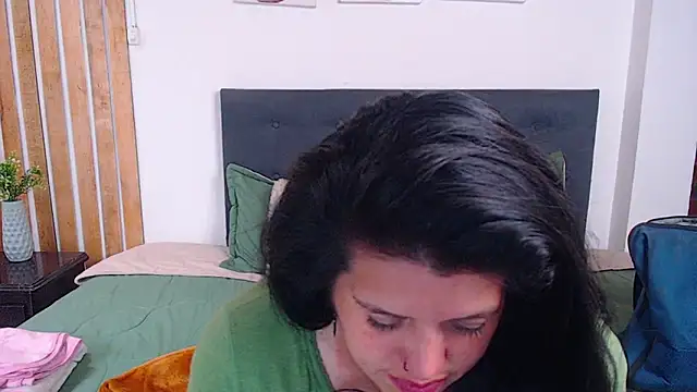 andrea_secret_ - Andrea_secret_'s free webcam - UK Sex Cams