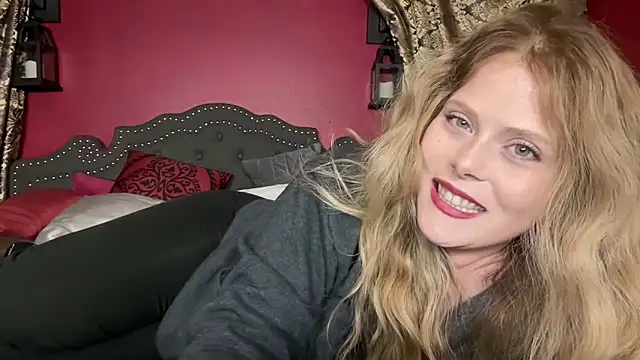 HazelFr33bird webcam