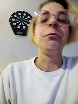 darkprincess97 - DarkPrincess97's free webcam - UK Sex Cams