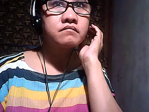 sweetsosie18 - Sweetsosie18's free webcam