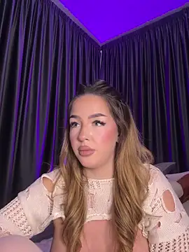 selennedream - SelenneDream's free webcam