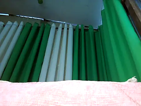 ur_hot_jenelle webcam