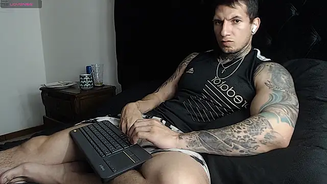 Shane_Clay webcam