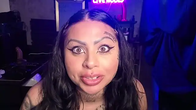 chicanachic13 webcam