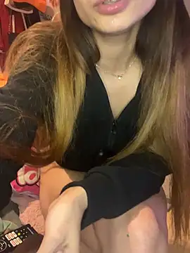 lapetitechienne1 - LaPetitechienne1's free webcam - UK Sex Cams