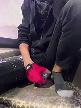 yasar-xxxl - Yasar-Xxxl's free webcam - UK Sex Cams