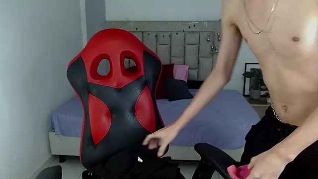 nico__fox123 (M twink) - show ass and spank x4