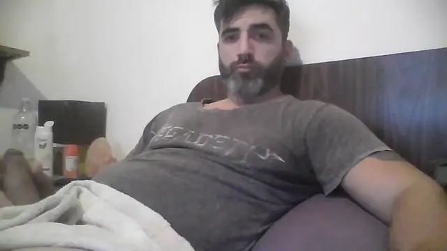 ozzypsico13 (Ask my age) - shirt off