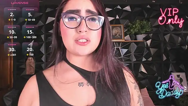 april__foxx - April__foxx's free webcam - UK Sex Cams