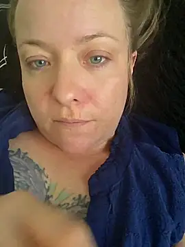 Webcam Model (julimonroe)  is live.Free join now!