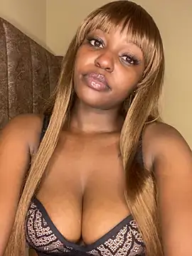 Webcam Model (Cherrygleam)  is live.Free join now!