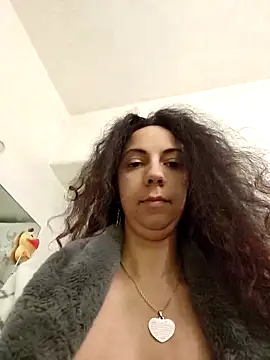 naughty69curls - Naughty69curls's free webcam - UK Sex Cams