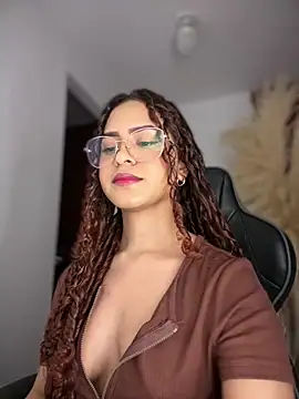 gretta_kler1 - Gretta_kler1's free webcam - UK Sex Cams