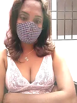 queen-dhivya - Queen-dhivya's free webcam