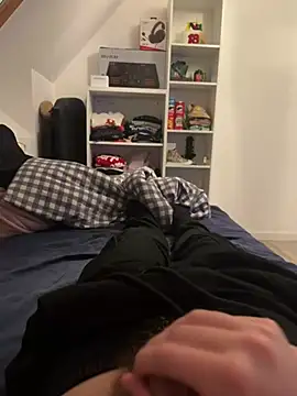 enzo_2763 (M twink) - #cam2cam #cheap-privates #cumshot #french #handjob #hd #long-hair #masturbation #medium #mobile #new #small-audience #straight #student #twinks #white