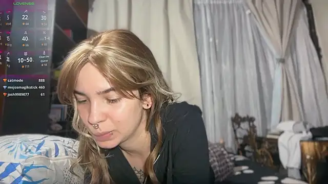 camii18y - Camii18y's free webcam