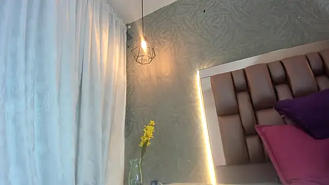 ana-bullock- - ANA-BULLOCK-'s free webcam