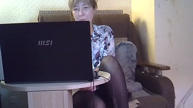 ellajohnsonx - EllaJohnsonX's free webcam