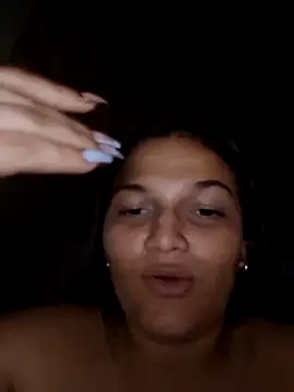 Webcam Model (girl_milk1)  is live.Free join now!