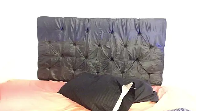 ITHAN_DREAMBOY webcam