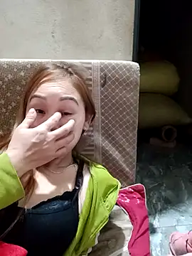 yula-bi - Yula-bi's free webcam