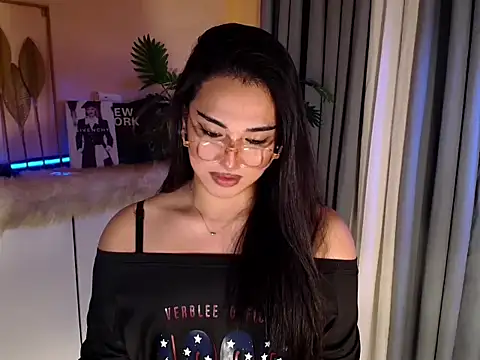 magnificent_kita... Live Webcam on Stripchat