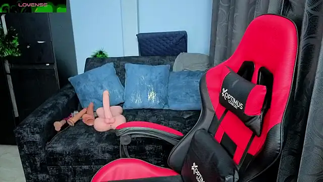 charlotee_lovee69 webcam