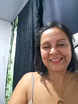 amadamilf1980 - Amadamilf1980's free webcam