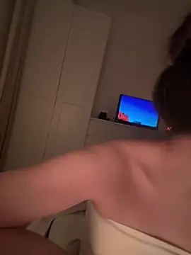 linamuse20 - Linamuse20's free webcam