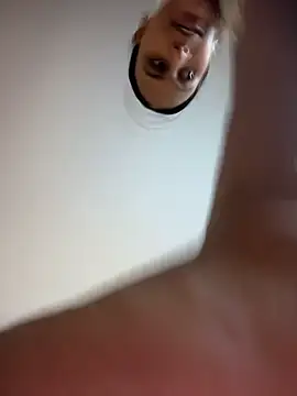 miilablake (F young) - BUTTSPREAD CLOSE UP