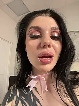 maevemoon - MaeveMoon's free webcam