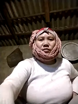 linhcutex - Linhcutex's free webcam