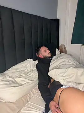 naughtygirlmia_ - NaughtyGirlMia_'s free webcam