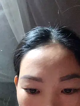 gio-thu - Gio-thu's free webcam