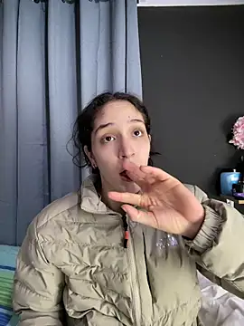 teensnews18 - TeensNews18's free webcam