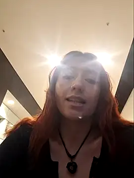 eveeelyn25 - Eveeelyn25's free webcam - UK Sex Cams