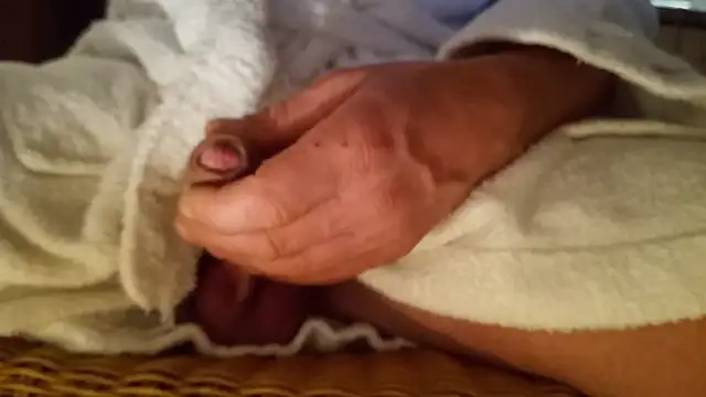 remstr (Ask my age) - Naked