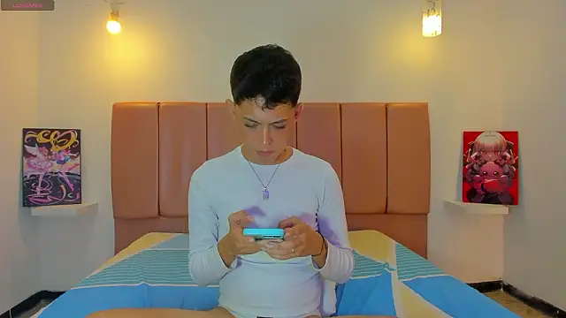 iamcami_ (M twink) - suck dildo