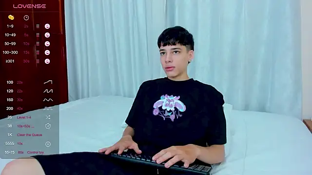 oblivion_deku (M twink) - get naked and show me that body