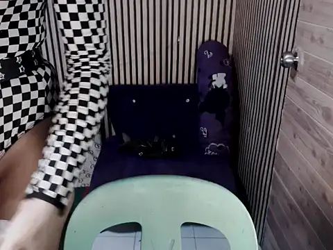 sweet_kendall_xxx (T young) - TOMORROW IS MY BIRTHDAY, WANNA PLAY?