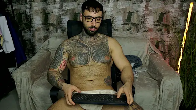 masculineguy99 - MasculineGuy99's free webcam