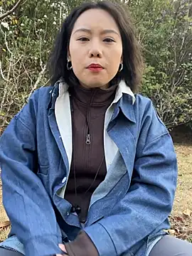 美女Eliza-E在线直播