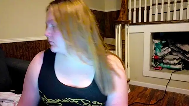 phatassblond - PhatAssBlond's free webcam - UK Sex Cams