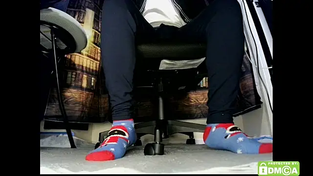 justshutupandwatch - Justshutupandwatch's free webcam - UK Sex Cams