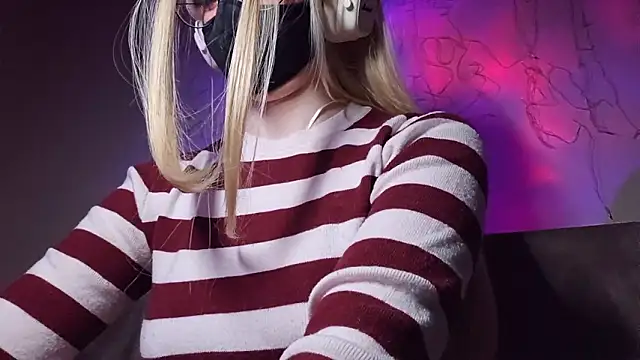 danaward - DanaWard's free webcam - UK Sex Cams